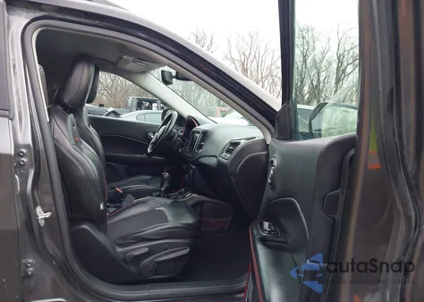 2020 Jeep Compass Trailhawk 4X4 from USA, damaged, VIN 3C4NJDDB7LT171647